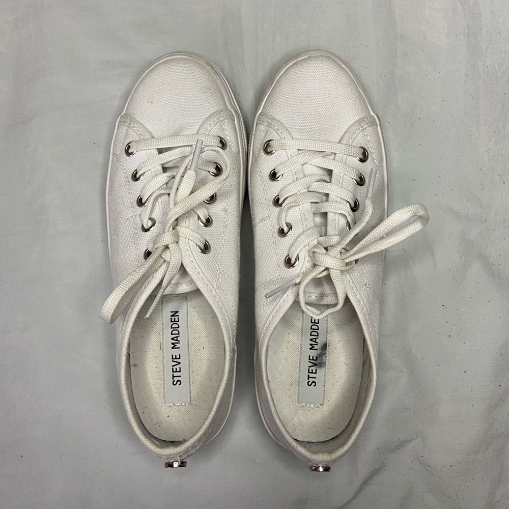 Size 7 Steve Madden Canvas Platform Shoes